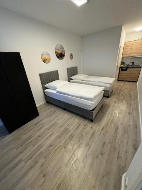 Motel De Winter - Motel - Apartmenthaus - Monteurzimmer 卡斯特罗普-劳克塞尔 外观 照片