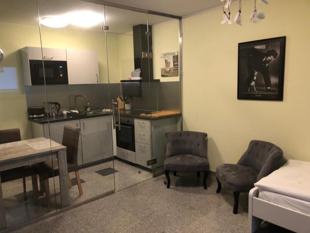Motel De Winter - Motel - Apartmenthaus - Monteurzimmer 卡斯特罗普-劳克塞尔 外观 照片
