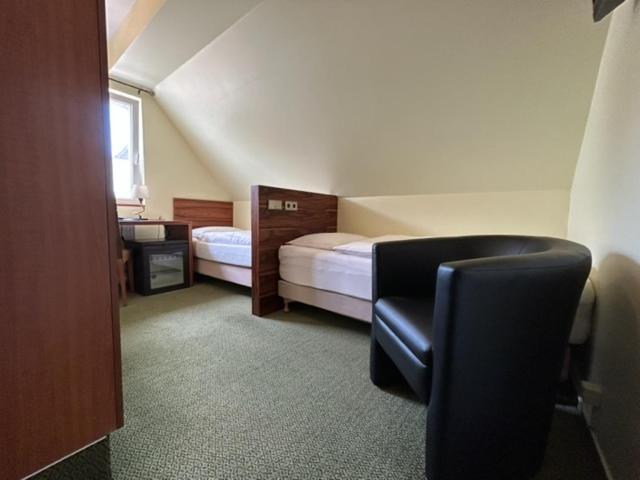 Motel De Winter - Motel - Apartmenthaus - Monteurzimmer 卡斯特罗普-劳克塞尔 外观 照片