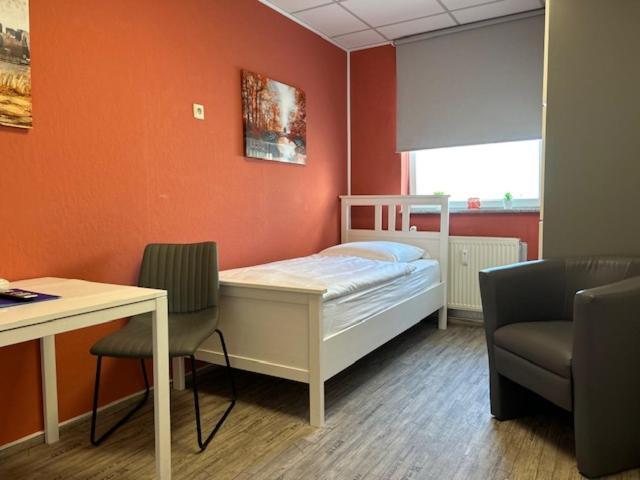 Motel De Winter - Motel - Apartmenthaus - Monteurzimmer 卡斯特罗普-劳克塞尔 外观 照片