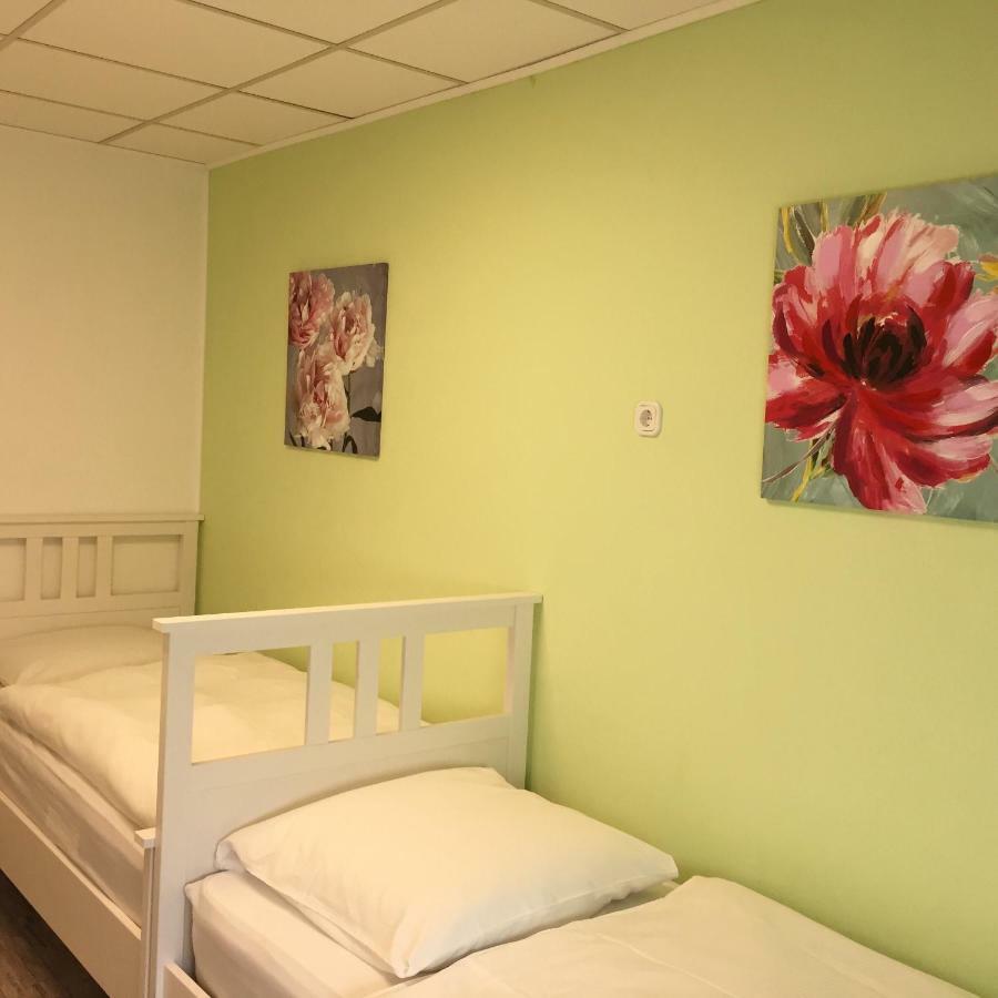 Motel De Winter - Motel - Apartmenthaus - Monteurzimmer 卡斯特罗普-劳克塞尔 外观 照片